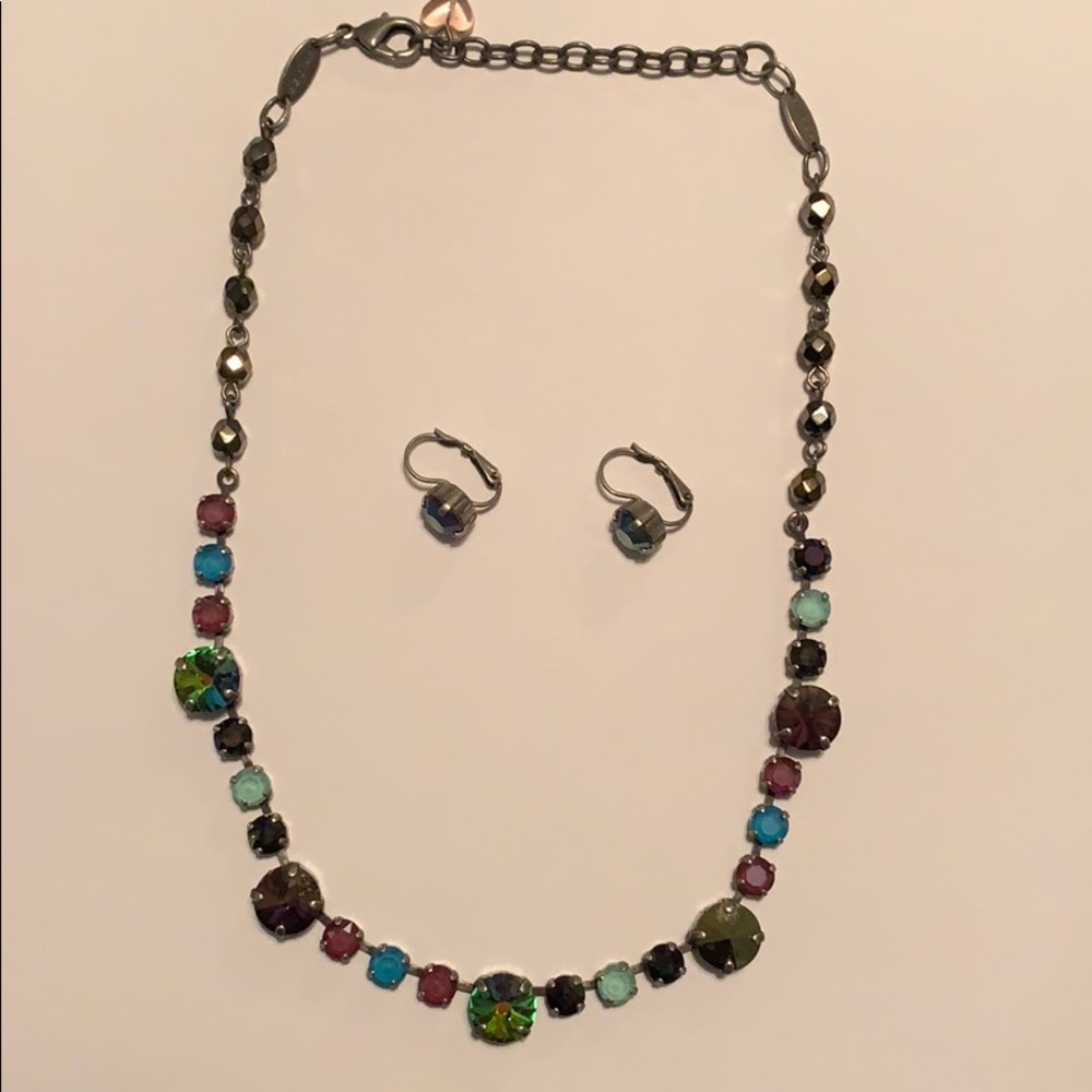 Sabika necklace and earrings set